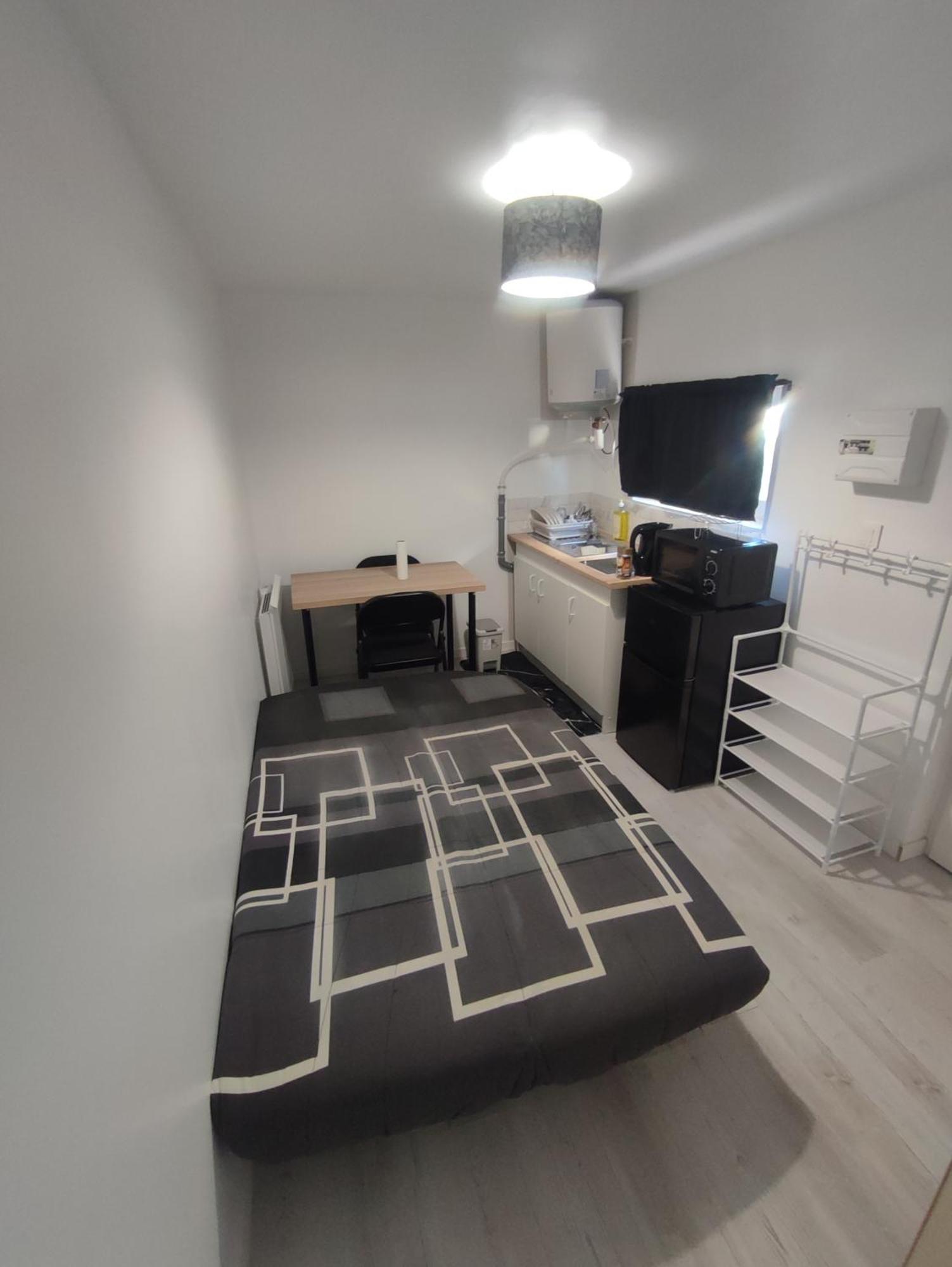 Ferienwohnung Petit F2 Meuble Independant Limay Exterior foto