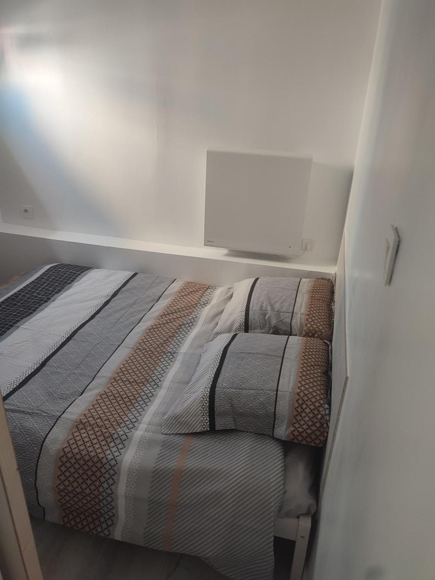 Ferienwohnung Petit F2 Meuble Independant Limay Exterior foto
